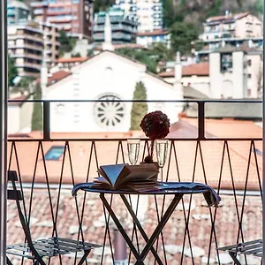 Apartment Anna's Super Cozy Flat, With A/c, High Speed Wifi, Near The And Public Transport, Como